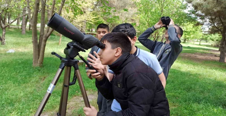 Iğdır'da Öğrencilere Kuş Eğitimi