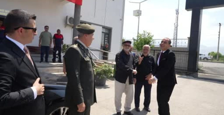 Iğdır'da şehitler kabirleri başında anıldı