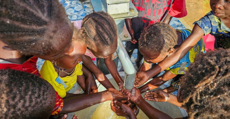 İHH, Geçen Yıl 1000'den Fazla Su Kuyusu Açtı