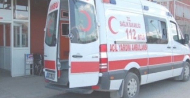 İki Araç Çarpıştı: 3 Yaralı