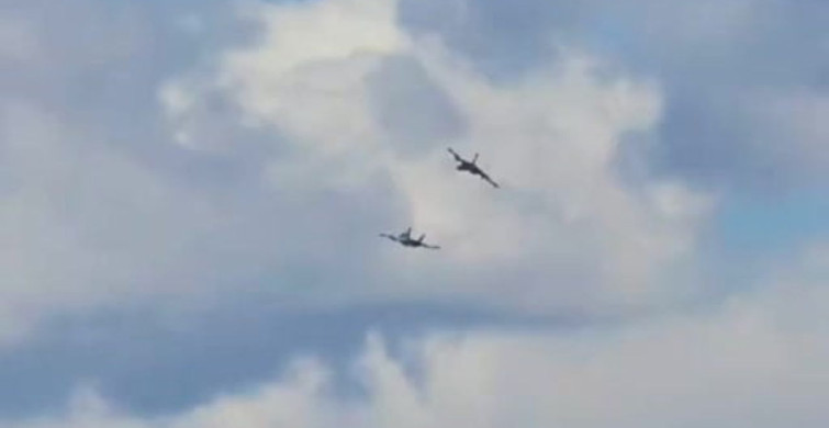 İki F/A-18 Uçakları Çarpıştı: Tüm Pilotlar Kurtarıldı