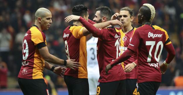 İki Oyuncu Galatasaray'ı FIFA'ya Şikâyet Etti!