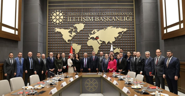 İletişim Başkanı Burhanettin Duran, Basın Federasyonu'nu Ağırladı