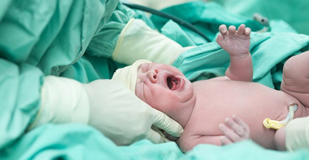 İlk Kez Ölü Donörden Nakledilen Rahim İle Doğum Yapıldı