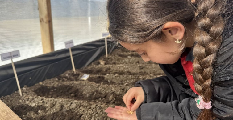 İlkokul Öğrencileri Ata Tohumları ile Tarıma Adım Atıyor