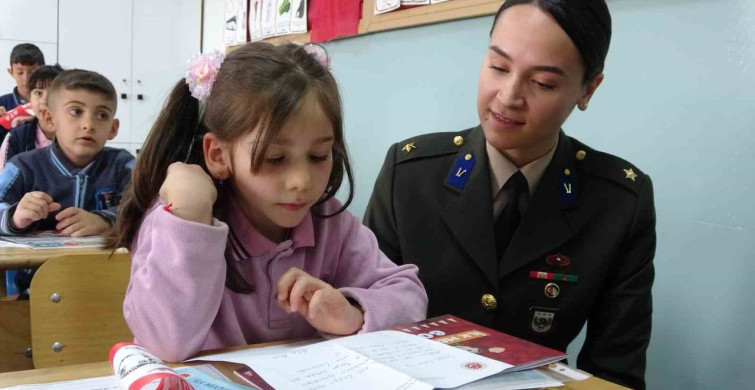 İlkokul Öğrencilerinden Mehmetçiğe Mektup Projesi