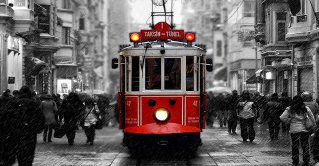 İmamoğlu Adını Yazdırabilmek İçin Tramvayın Tarihi Dokusunu Bozdu