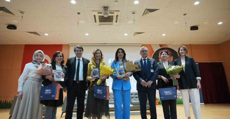 İnci Türkay ile Annelik Üzerine Derin Bir Söyleşi