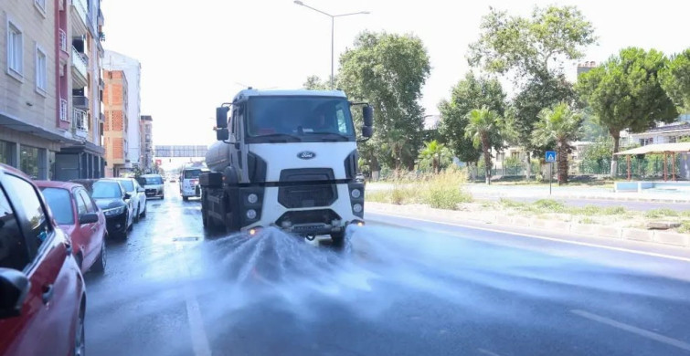 İncirliova anayolunda temizlik çalışmaları tamamlandı