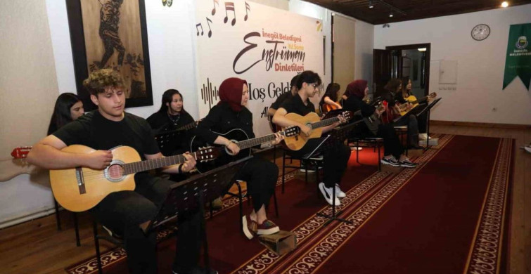 İnegöl Belediyesi Gitar Kursu Sertifika Töreni