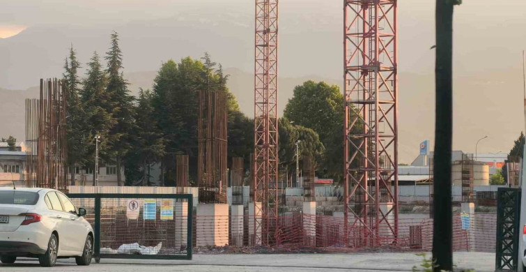 İnegöl'de Fabrika İnşaatında İş Kazası: 1 Yaralı