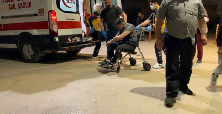 İnegöl'de Fenalaşan Sürücünün Aracı Zincirleme Kazaya Neden Oldu
