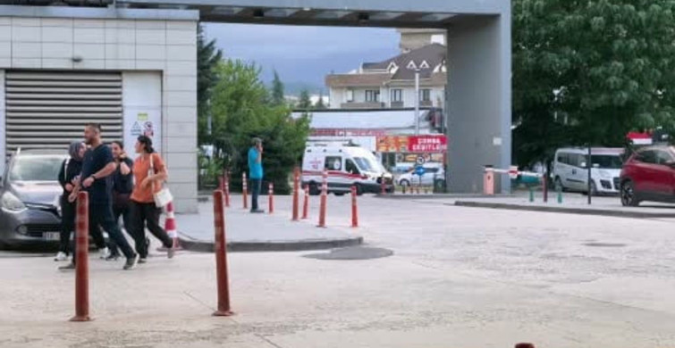 İnegöl'de inşaatta kiremitlerin altında kalan iki işçi yaralandı