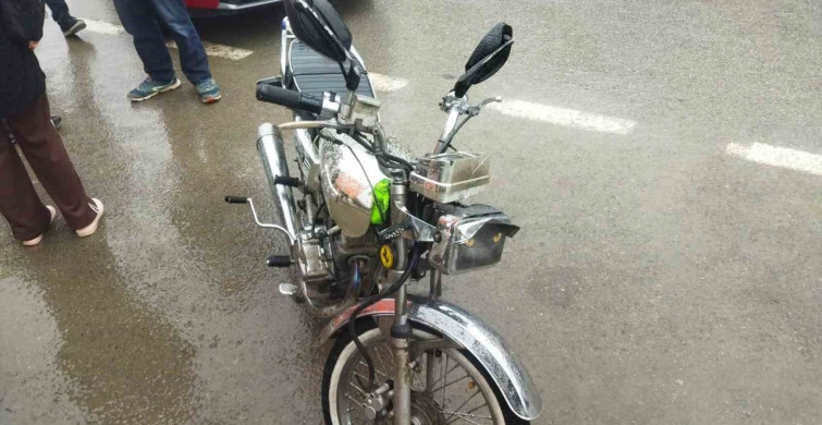 İnegöl'de Motosiklet ve Cip Çarpıştı