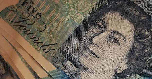 İngiliz Ekonomisi Nisanda Yüzde 20,4 Daraldı