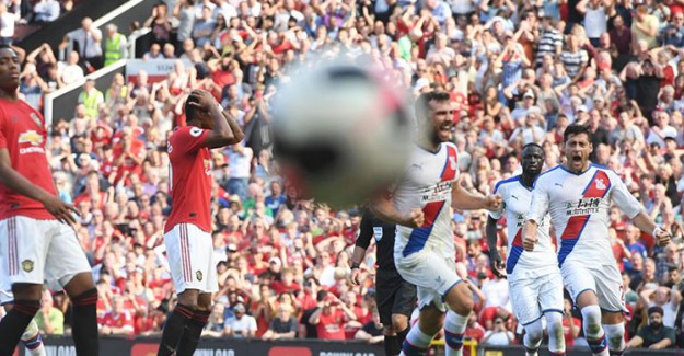 İngiltere Premier Lig 3. Hafta: Manchester United 1 -2 Crystal Palace (Maç Sonucu)
