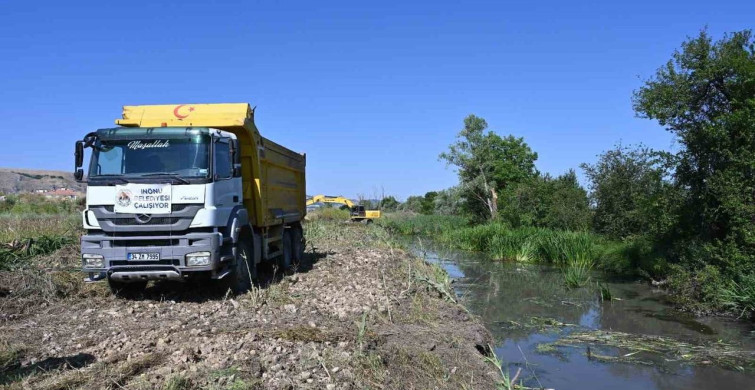 İnönü Belediyesi’nden Sarı Su Deresi’nde kapsamlı temizlik çalışması
