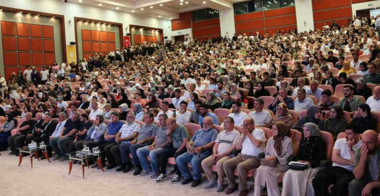İnönü Üniversitesi ilahiyat fakültesinde mezuniyet töreni gerçekleştirildi