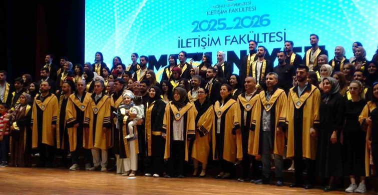 İnönü Üniversitesi İletişim Fakültesi’nde mezuniyet töreni coşkuyla gerçekleştirildi