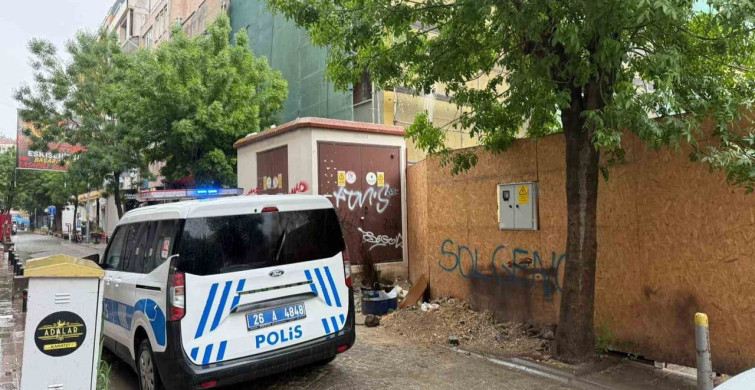 İnşaatta Asansör Boşluğuna Düşen İşçi Hastaneye Kaldırıldı