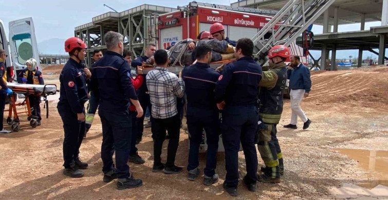 İnşaatta Beton Perdah Makinesiyle Çarpan İşçi Ağır Yaralandı