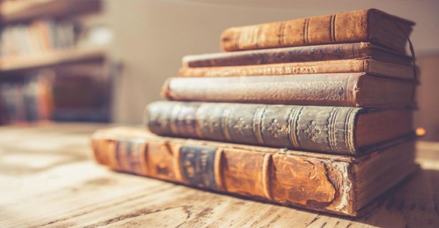 İnternette Satışa Çıkarılan 107 Yıllık 4 Bilim Kitabı Ele Geçirildi