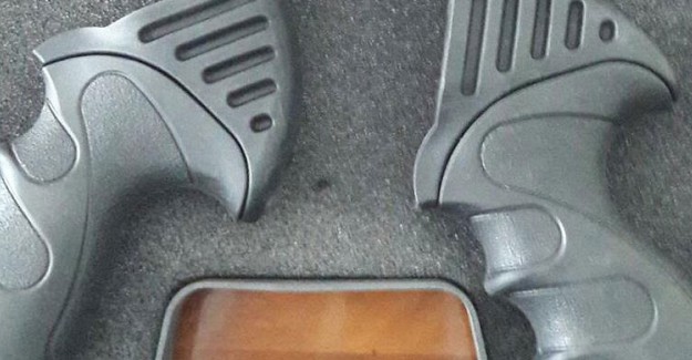 İnternetten Tabanca Sipariş Etti! Paketi Açınca Şoke Oldu