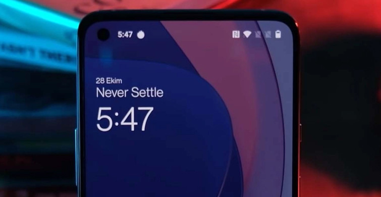 iPhone 12 Pro Max'i Geride Bırakan OnePlus 8T!