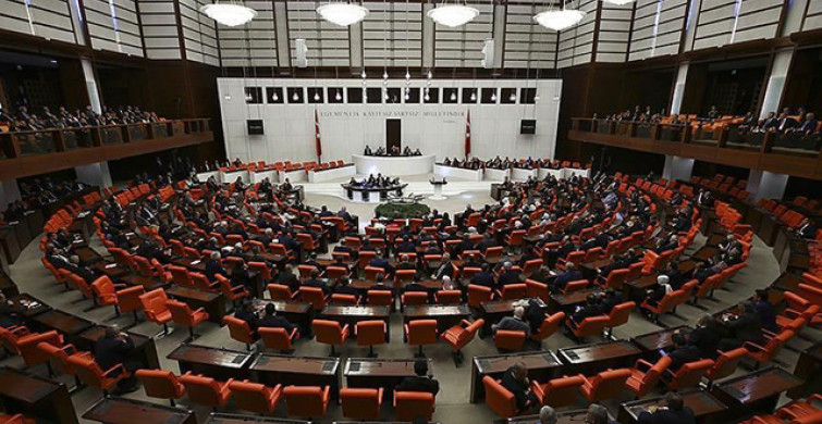 Irak ve Suriye tezkeresi Meclis’te: Türk askerine 3 yıl daha görev süresi