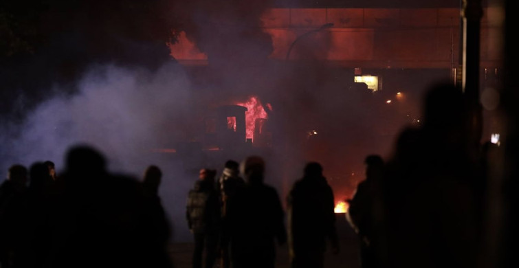 Irak'ta Yeşil Bölge'ye Protesto Gösterisi ve Güvenlik Önlemleri