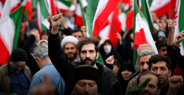 İran Ayakta: Hamaney’in Ölümünün Ardından Yüz Binler Sokakta