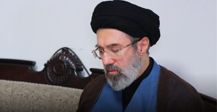İran Dini Lideri Hamaney'den Bayram Mesajı: "Körfez ABD üsleri için artık güvenli kalkan olamayacak"