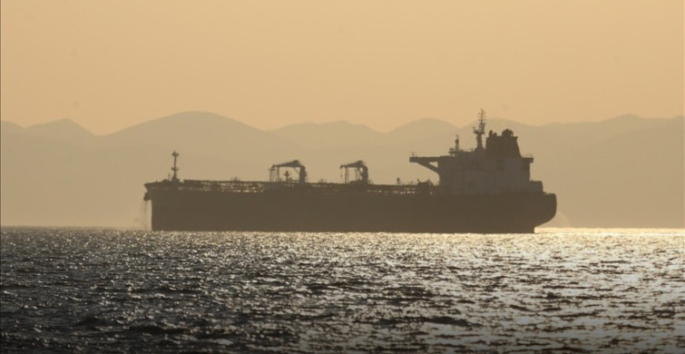 İran, Hürmüz ve Babu’l Mendeb Boğazlarıyla ABD'yi tehdit ediyor !
