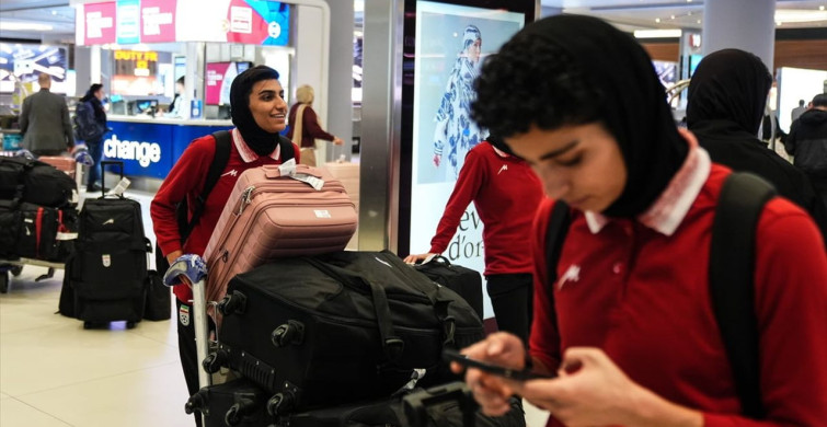 İran Kadın Futbol Takımı Türkiye'ye Varış Yaptı
