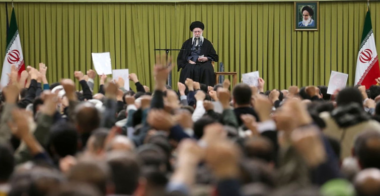İran Lideri Hamaney'den ABD'ye Savaş Tehdidi