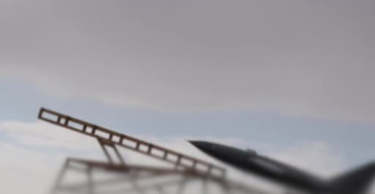 İran Ordusu Stratejik Tesislere Saldırdı