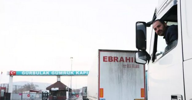 İran Sınırında TIR Kuyruğu Uzuyor