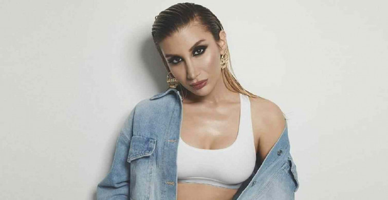 İrem Derici siyah bikinisi ile sosyal medyayı salladı! Derici siyah bikinisiyle görenleri kıskandırdı