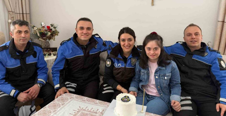 İrem Hataş’ın Doğum Gününde Polis Üniforması Sürprizi