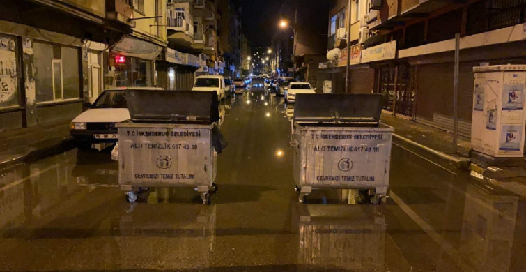 İskenderun’da deniz seviyesi yükseldi: Ev ve iş yerlerini su bastı