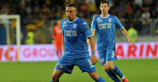 Ismael Bennacer Kimdir?