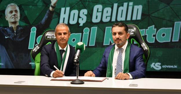 İsmail Kartal, Konyaspor'a İmzayı Attı