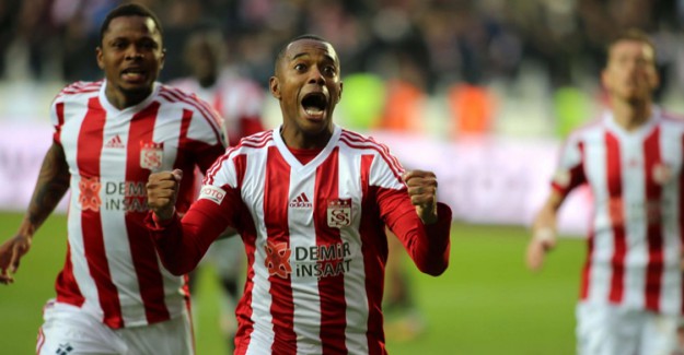 İspanyollar Robinho'yu Öve Öve Bitiremedi!