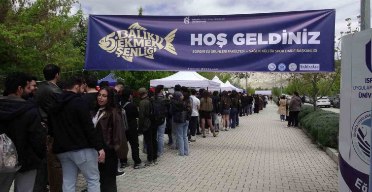 Isparta'da Balık Ekmek Şenliği Coşkusu