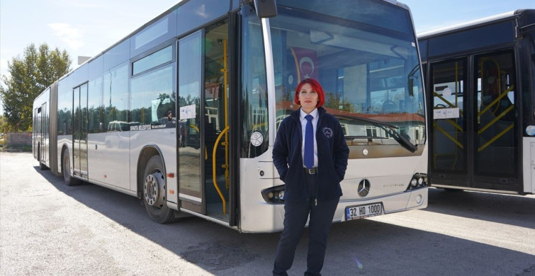 Isparta'da Kadın Şoför Hayalini Gerçekleştirdi
