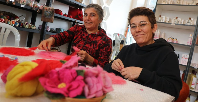 Isparta'da Kadınlar Keçeden Ürünler Üreterek Ekonomik Bağımsızlık Sağlıyor