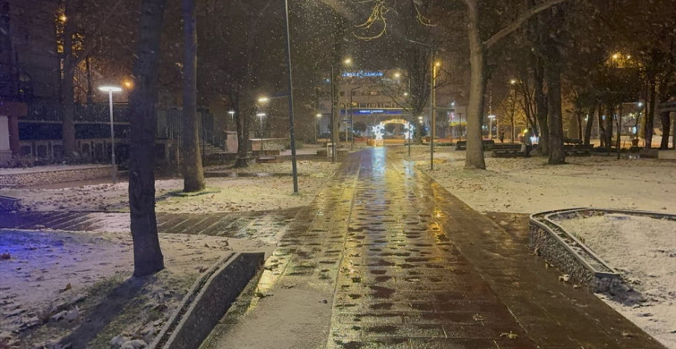 Isparta'da Kar Yağışı Etkisini Gösterdi