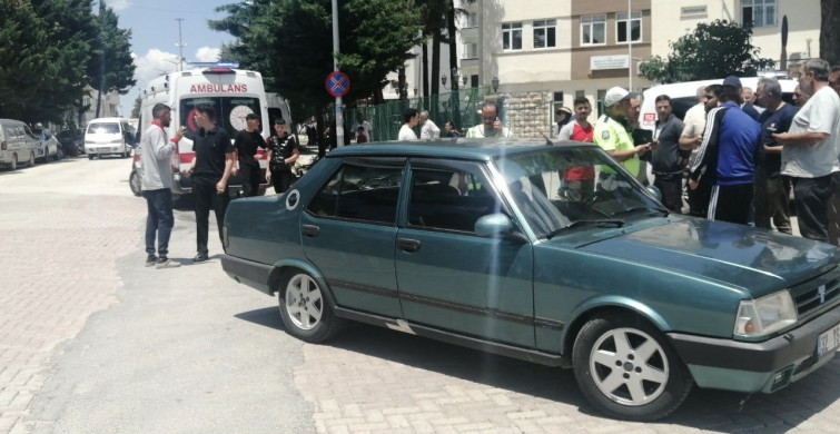 Isparta'da Otomobil ve Motosiklet Çarpıştı: 1 Yaralı