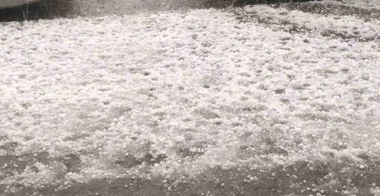 Isparta'da Sağanak Yağış ve Dolu Zararı