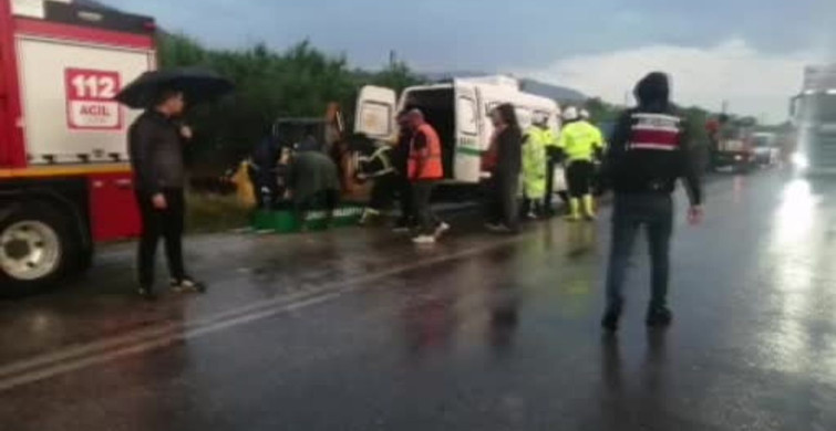 Isparta'da tur minibüsü şarampole yuvarlandı: 4 ölü, 5'i ağır 16 yaralı
